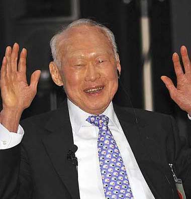 Lee Kwan Yew: Image credits: www.alhaj.wordpress.com
